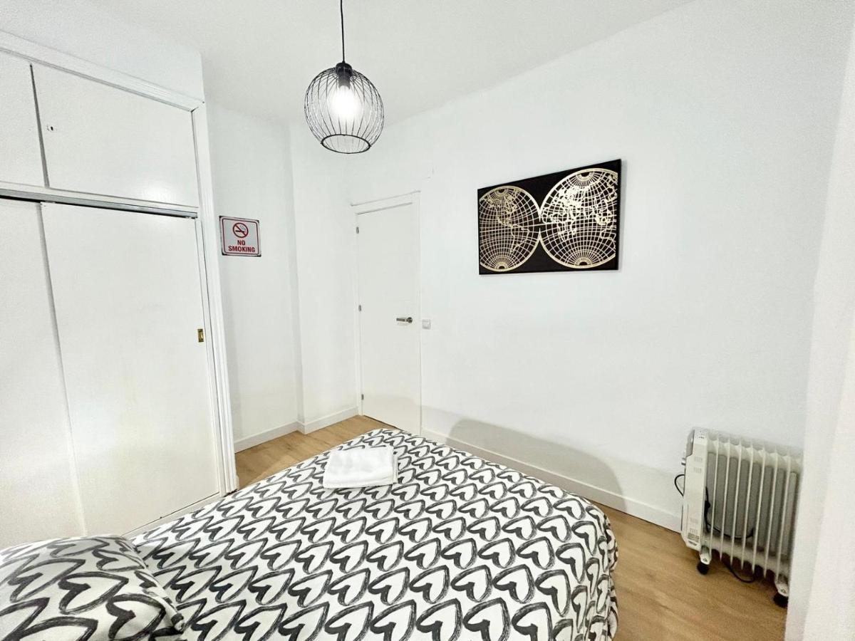 Plaza Rio A Apartment Madrid Exterior photo